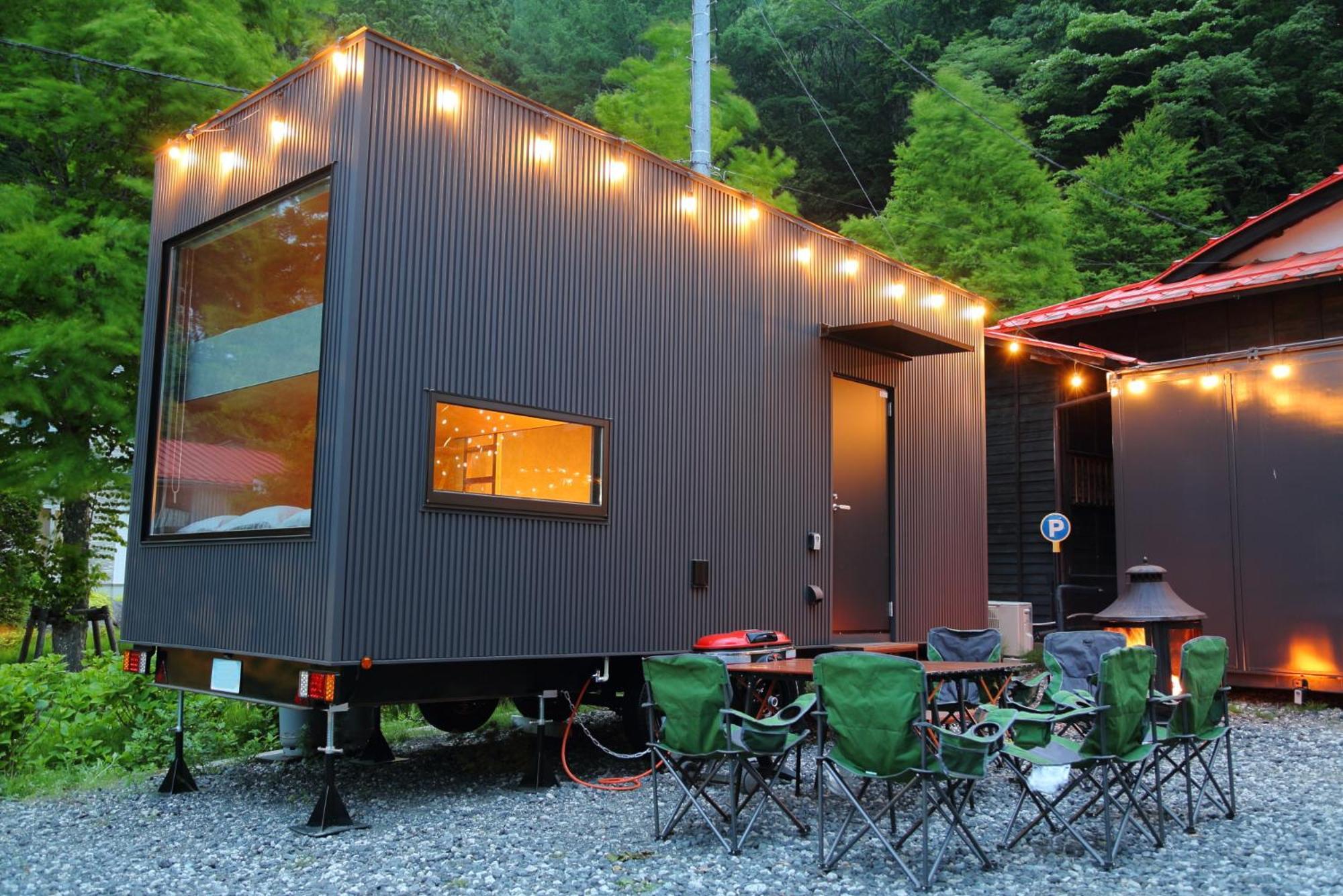 Fuji Time Traveler Bbqが楽しめる 河口湖湖畔すぐそば 6名宿泊可のトレーラーハウス Azagawa Екстер'єр фото